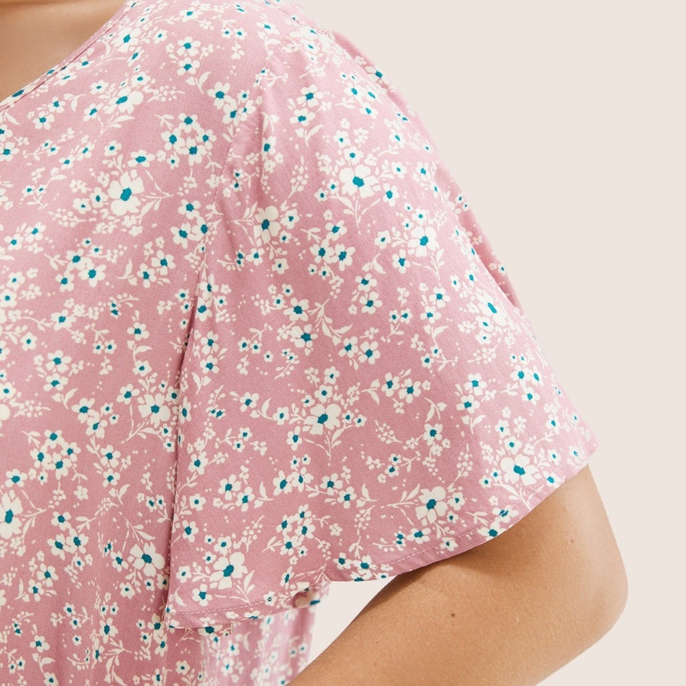 NWT-Beautiful Pink Flowy Floral Top Plus Size: 22/24 - Picture 4 of 10